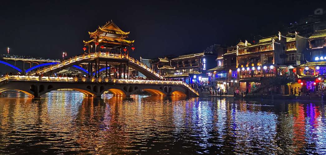 湘西凤凰古城天气(湘西凤凰古城天气30天查询)-第6张图片-文史 湘西凤凰古城天气(湘西凤凰古城天气30天查询)-第6张图片-文史