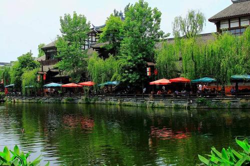 成都周边古镇旅游景点大全排名（成都周边古镇旅游攻略）