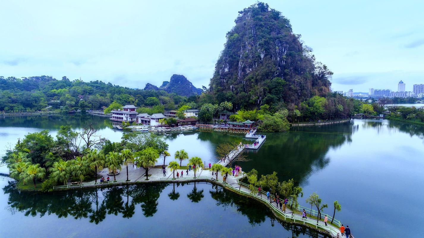 肇庆比较好玩的三个地方（肇庆旅游必去前十景点）