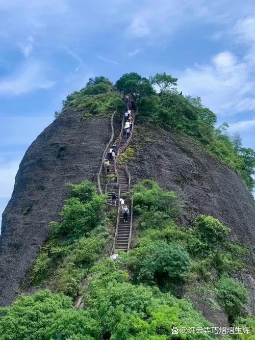 凤凰古城值得一去吗(凤凰古城好玩吗去过的说一下)-第3张图片-文史 凤凰古城值得一去吗(凤凰古城好玩吗去过的说一下)-第3张图片-文史