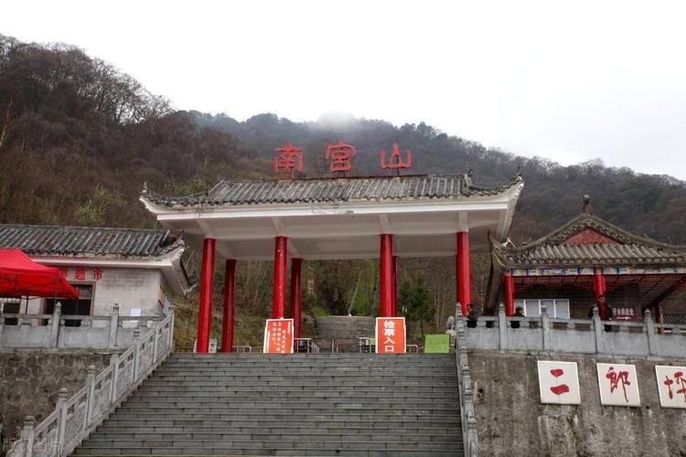 安康游玩景点有哪些地方（安康游玩的地方有哪些地方）