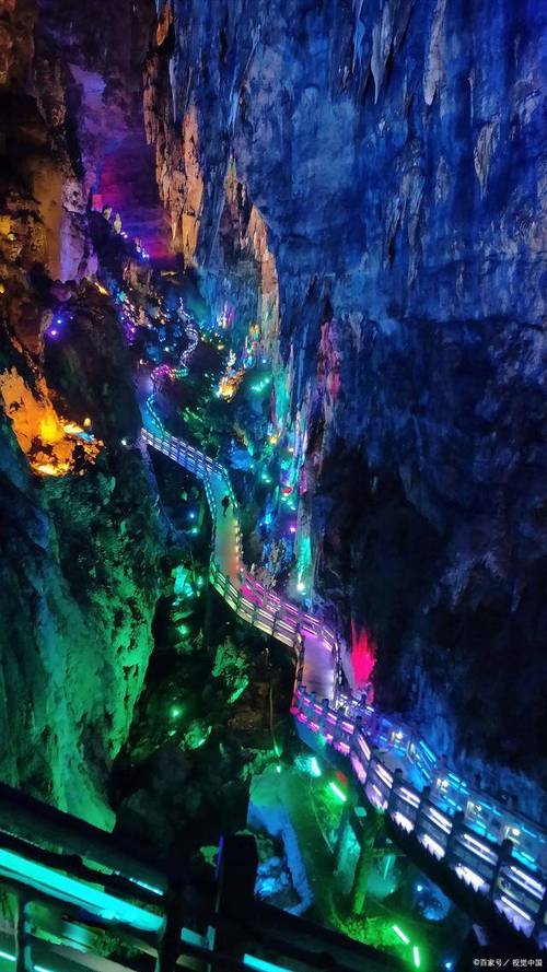 贵州最著名的旅游景点(贵州最著名的旅游景点是哪里)-第3张图片-文史 贵州最著名的旅游景点(贵州最著名的旅游景点是哪里)-第3张图片-文史