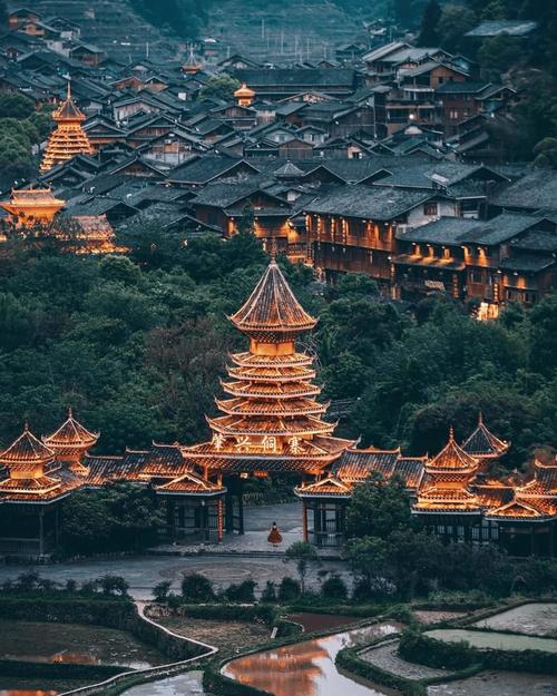 贵州最著名的旅游景点(贵州最著名的旅游景点是哪里)-第7张图片-文史 贵州最著名的旅游景点(贵州最著名的旅游景点是哪里)-第7张图片-文史