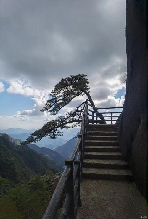 自驾游三清山攻略（三清山住宿哪里方便）