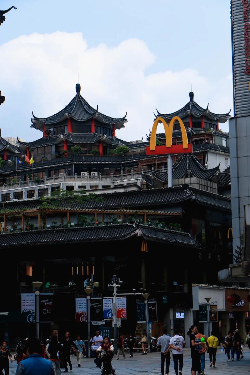 深圳东门步行街(深圳东门步行街公交车路线)-第5张图片-文史 深圳东门步行街(深圳东门步行街公交车路线)-第5张图片-文史