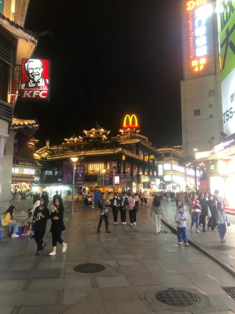 深圳东门步行街(深圳东门步行街公交车路线)-第6张图片-文史 深圳东门步行街(深圳东门步行街公交车路线)-第6张图片-文史