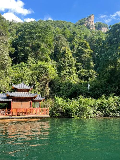 张家界宝峰湖好玩吗,张家界宝峰湖在哪个景区-第3张图片-文史 张家界宝峰湖好玩吗,张家界宝峰湖在哪个景区-第3张图片-文史