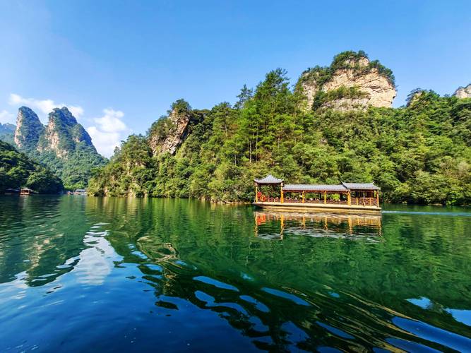 张家界宝峰湖好玩吗,张家界宝峰湖在哪个景区-第4张图片-文史 张家界宝峰湖好玩吗,张家界宝峰湖在哪个景区-第4张图片-文史